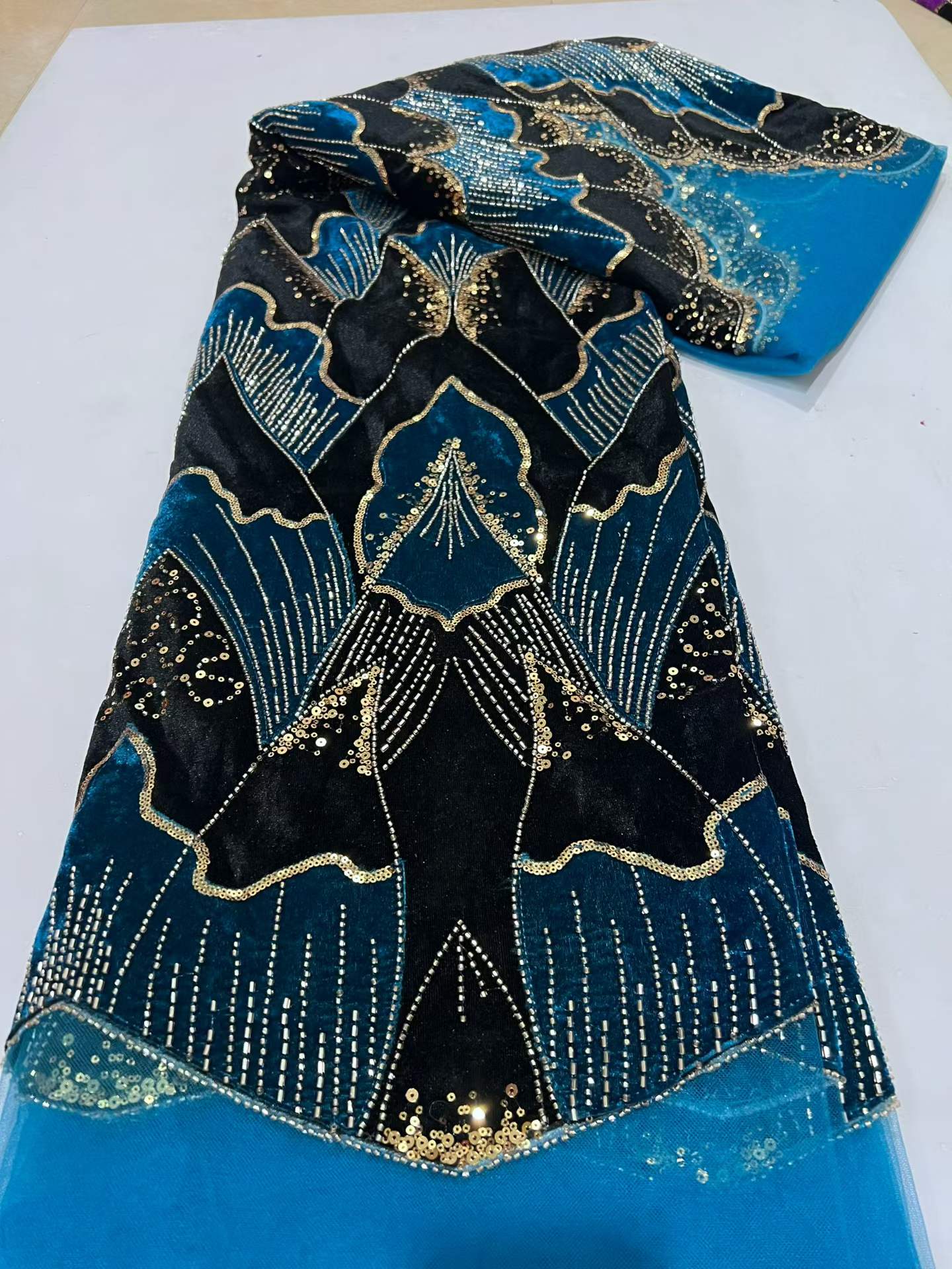 Velvet Fabric Embroidery - ผ้าลูกไม้ปักลูกปัดแอฟริกันกำมะหยี่หรูหรา ปักลาย 3 มิติ ผ้าทูลล์ฝรั่งเศสคุณภาพสูง ประดับลูกปัด