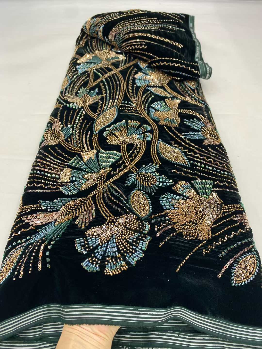 Velvet Fabric Embroidery - ผ้าลูกไม้กำมะหยี่แอฟริกันแบบใหม่ปี 2026 ผ้าลูกไม้ปักลายไนจีเรียคุณภาพสูงสำหรับงานแต่งงาน ผ้าลูกไม้กำมะหยี่สีเขียว
