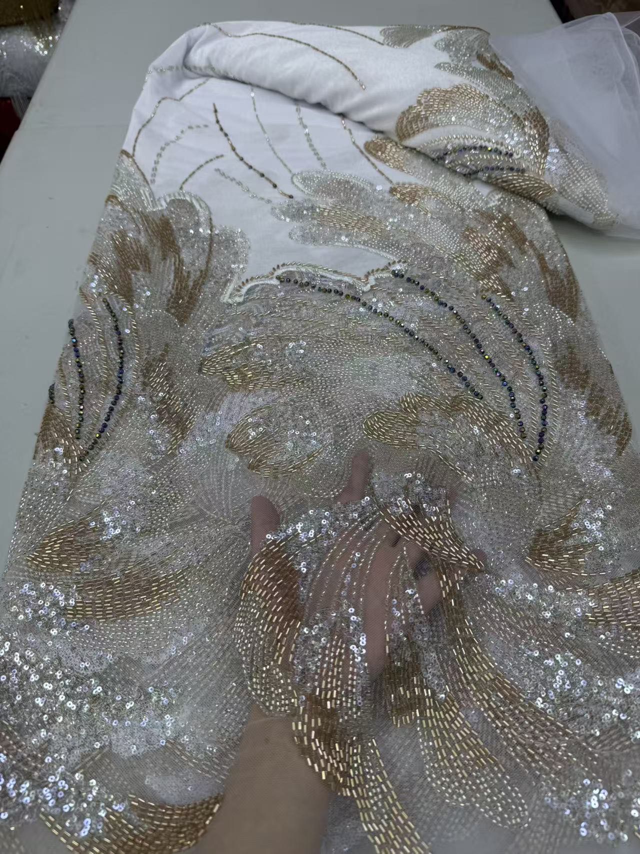 ผ้าลูกไม้ปักเลื่อมฝรั่งเศสแบบแ - Velvet Fabric Embroidery บทวิจารณ์และราคา