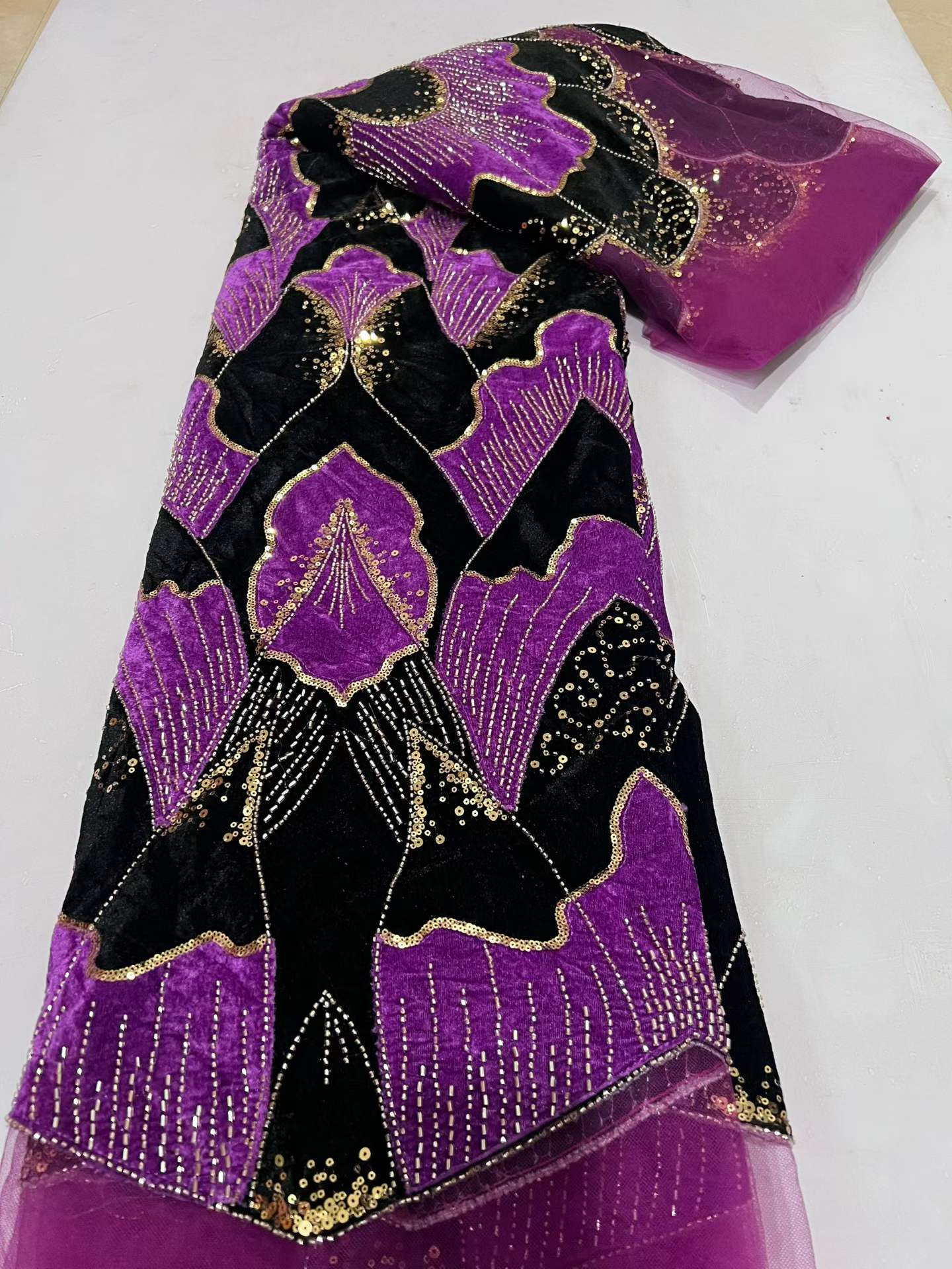 ผ้าลูกไม้ปักลูกปัดแอฟริกันกำมะ - Velvet Fabric Embroidery บทวิจารณ์และราคา