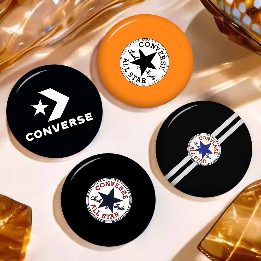 เข็มกลัดโลหะรูปวงกลม C-CONVERS - Embroidery Converse บทวิจารณ์และราคา