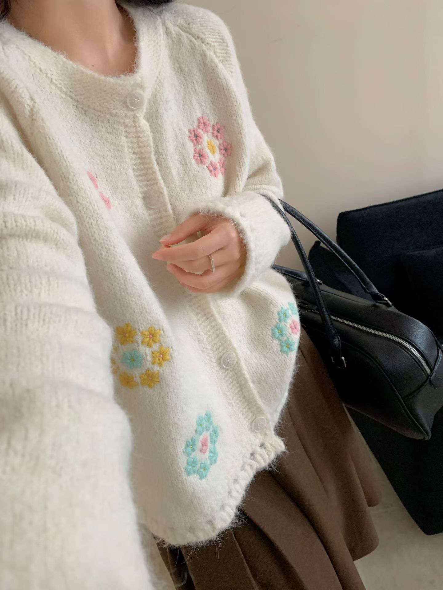 เสื้อคาร์ดิแกนปักลายไข่สไตล์เก - Embroidery Egg บทวิจารณ์และราคา